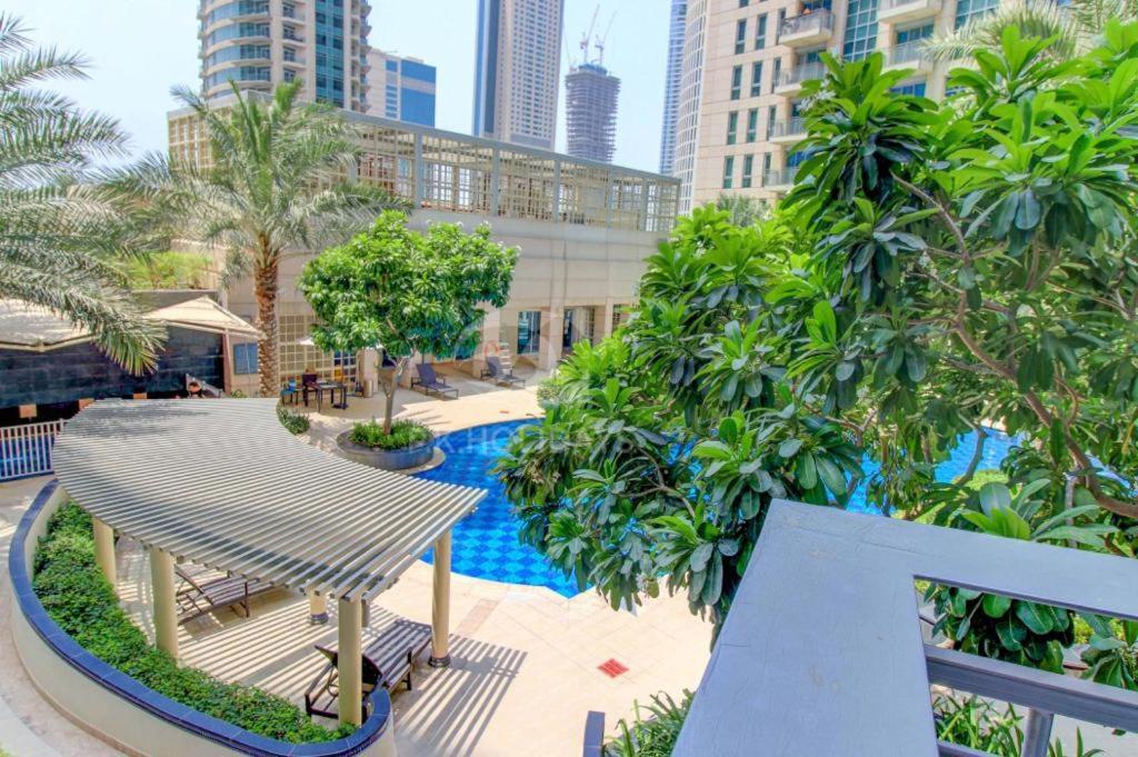 Trinity Holiday Homes - Standpoint Tower Downtown Dubaj Zewnętrze zdjęcie