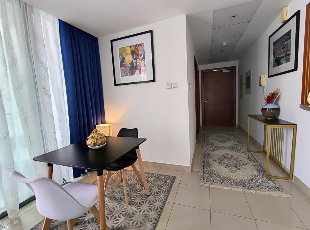 Trinity Holiday Homes - Standpoint Tower Downtown Dubaj Zewnętrze zdjęcie